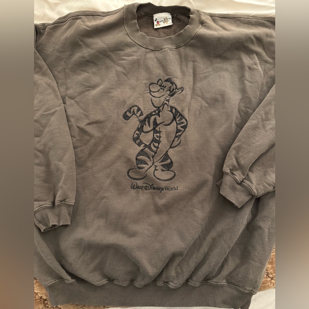 Disney Vintage Tigger Crewneck Sweater